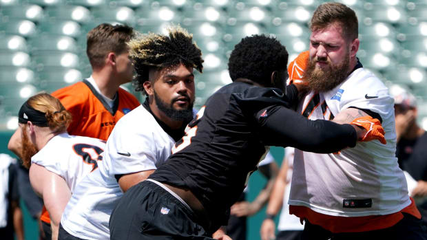 Cincinnati Bengals guard Jackson Carman (79) and Cincinnati Bengals offensive tackle Jonah Williams (73) block during organized team activities practice, Tuesday, June 14, 2022, at Paul Brown Stadium in Cincinnati. Cincinnati Bengals Football Practice June 14 0026